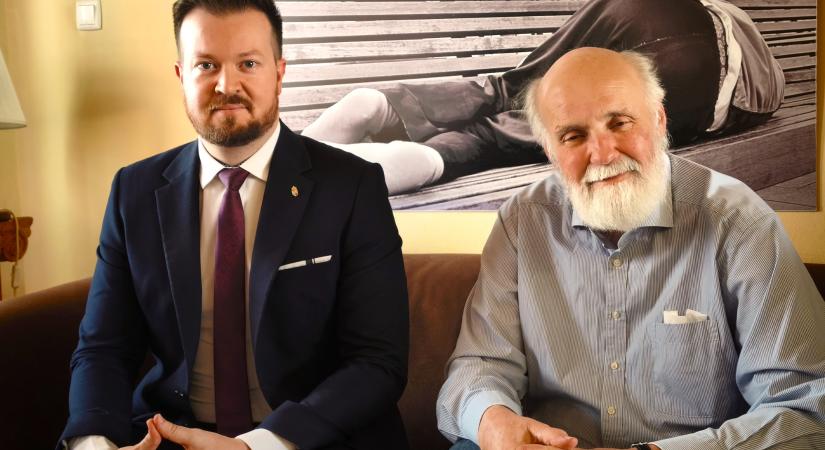 Szabó ezredes a korábban neki összegyűjtött adomány egy részét Iványi Gábor egyesületének adta