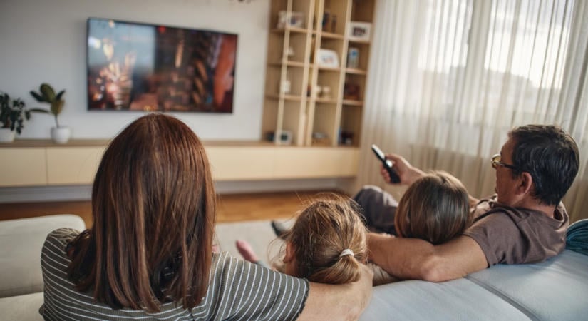 Elege van a feliratokból? Egyetlen rejtett beállítással megmentheti a tévézés élményét