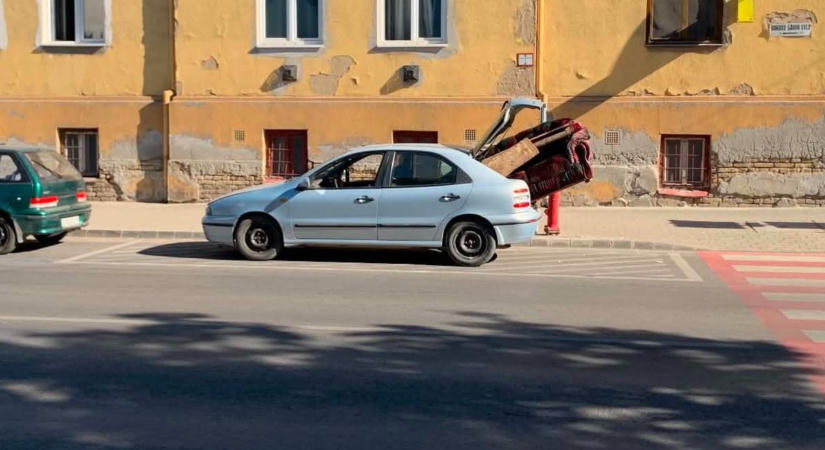 Nagy a bútor, de kicsi a verda? Na fogd meg a söröm!