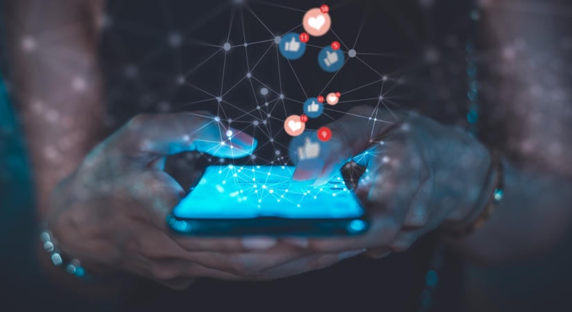 Miről szól a Whisper Ton-ügy? – Influenszerek a GVH fókuszában