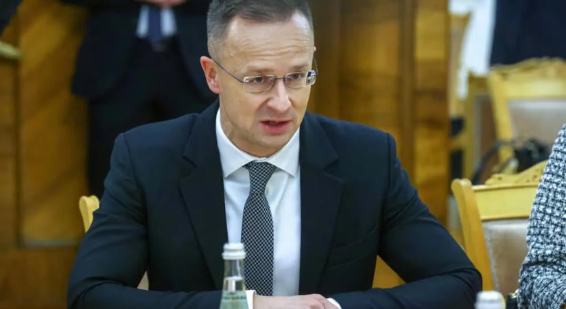 Közel 300 millió forint ment el Szijjártó Péter magángépeire, amelyek soha nem szálltak fel