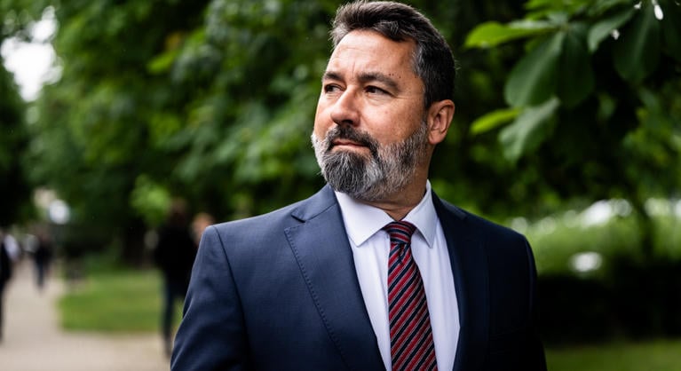 Eljárást kezdeményez Hidvéghi Balázs, szerinte hiányos Forsthoffer Ágnes vagyonnyilatkozata