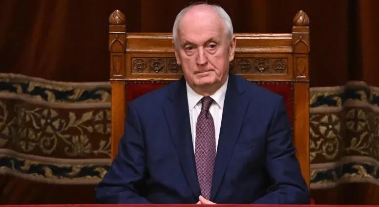 Baka András: Vértelen forradalom zajlik