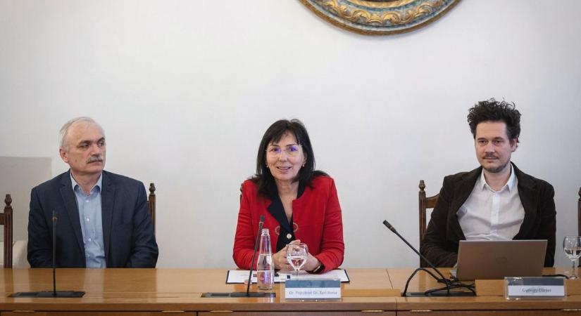 Saját fejlesztésű VEKKER segíti az egri egyetem hallgatóit