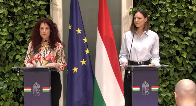 A Tisza vizsgálja a vidéki újságírók online kérdezési lehetőségét a kormányinfón