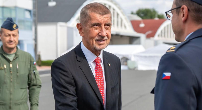 Magyar Péternek hálálkodott és orosz támadás veszélyére figyelmeztetett Babis
