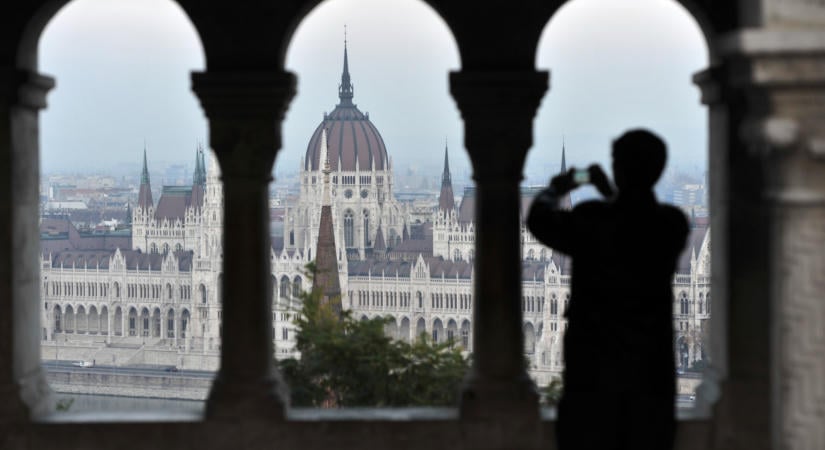 Megint ráharaptak a tízéves magyar kötvényekre a befektetők