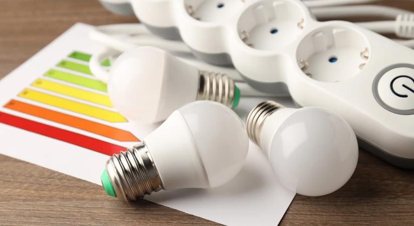 Az áramfogyasztás csökkentését kéri az esti órákban a gazdasági és energetikai miniszter