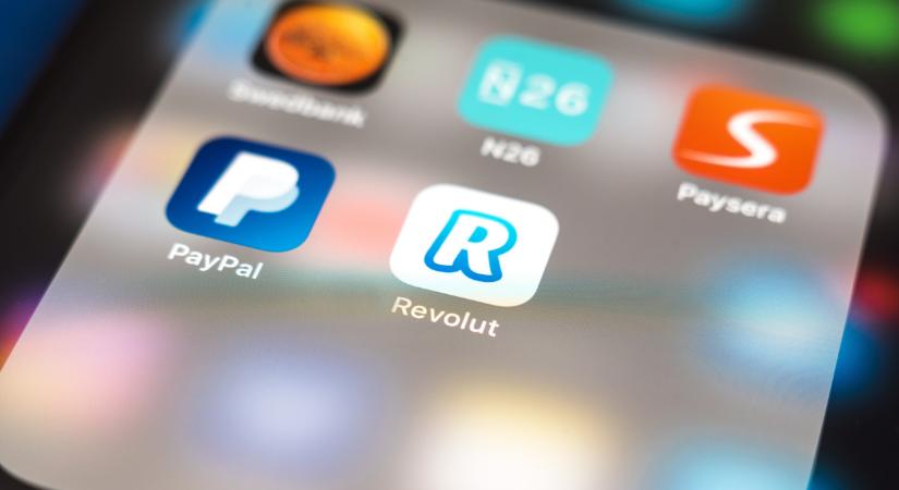 Komoly ajánlattal állt elő a Revolut: lekötés nélkül is dőlhet a pénz
