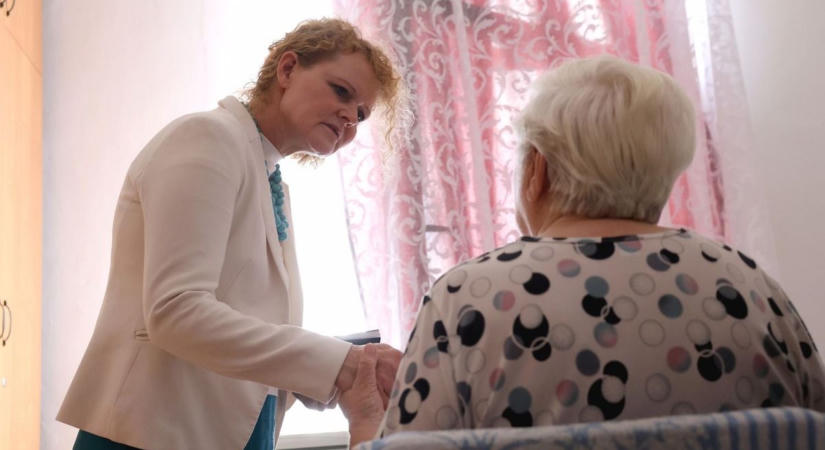 Új férőhelyeket kaptak a hajléktalan emberek Miskolcon, fotókon a frissen átadott szobák
