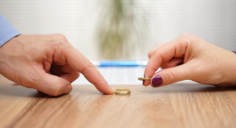 Svájcban felhagynának az elvált állapot nyilvántartásával