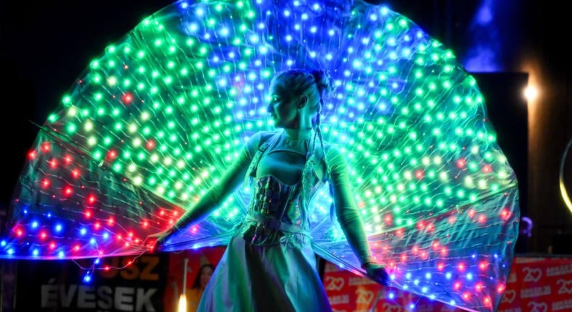 LED-show és koncertkavalkád a jubileumi születésnapon Győrben - sok-sok fotó és videó