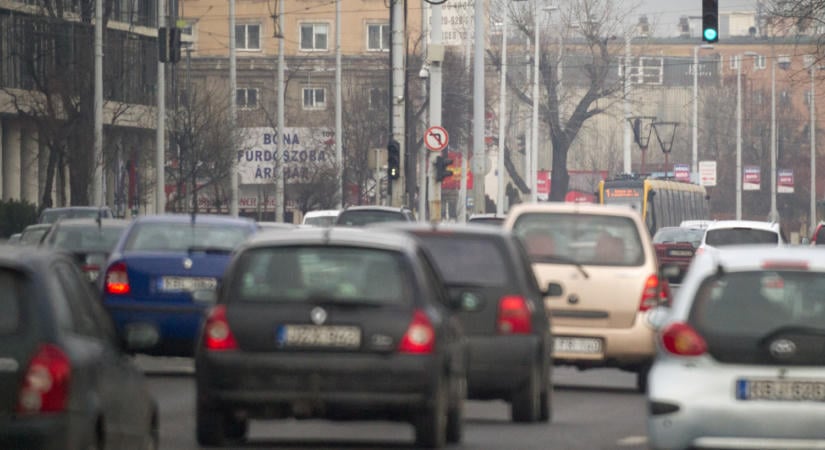 Hétfőtől lezárás jön Budapest legforgalmasabb belső útján