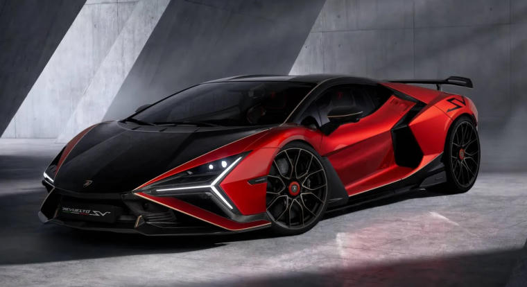 1065 lóerővel és különleges vezetési móddal érkezik a Lamborghini Revuelto SV