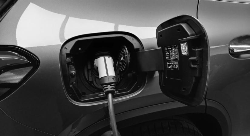 Sokan vártak erre a térképre, itt tölthetjük az elektromos autókat