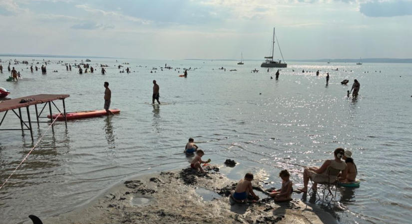 40 fokos csúcshőmérséklet várható ma a Balatonnál