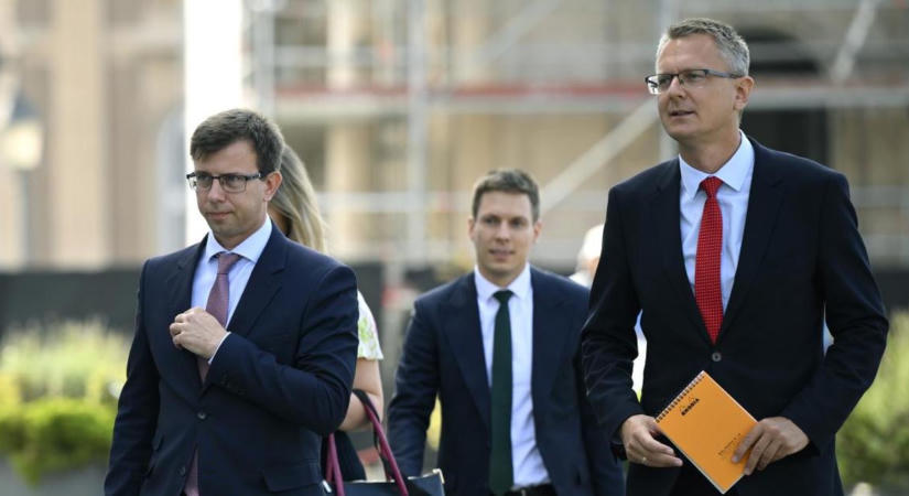 A Fidesz-KDNP szerint Baka András méltatlan köztársasági enlöknek: nem a forradalmárok mellett döntött Strasbourgban