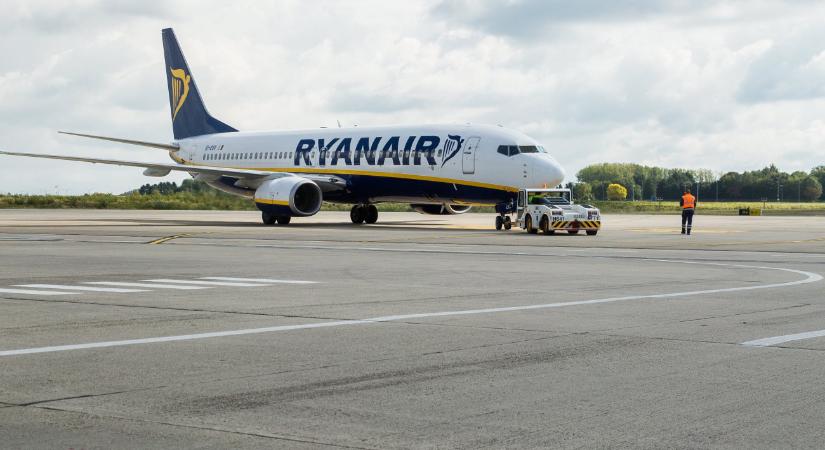 Megtörte a csendet: drámai beszámoló a Ryanair-gépből majdnem kirepült utastól