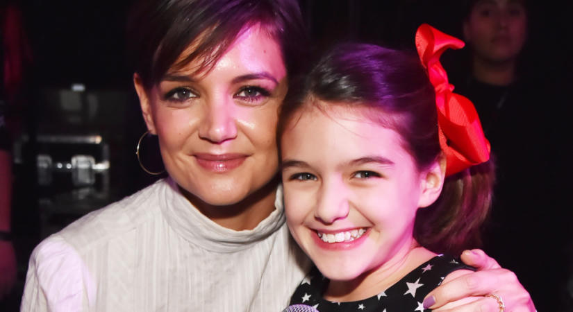 Így reagált Katie Holmes arra, hogy Suri elhagyta Tom Cruise nevét