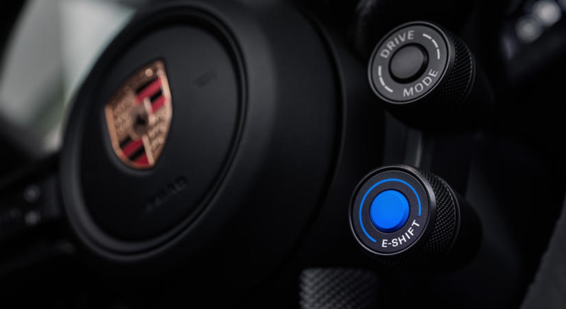 Sebességváltó a semmiből: a Porsche Taycan E-Shiftje becsapja az érzékeket
