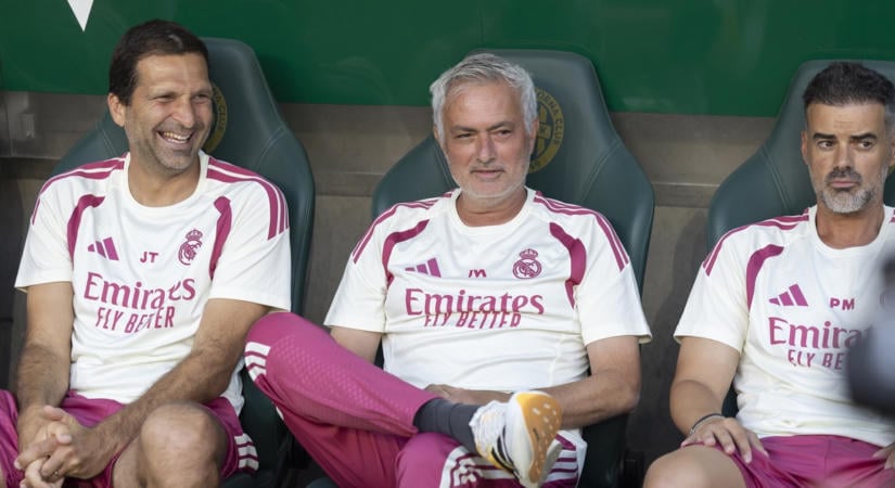 Zseniálisan reagált Mourinho a Manchester City csalási ügyére