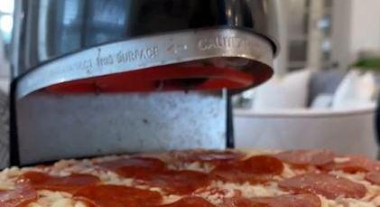 Pizzasütés kemence nélkül – A nap videója