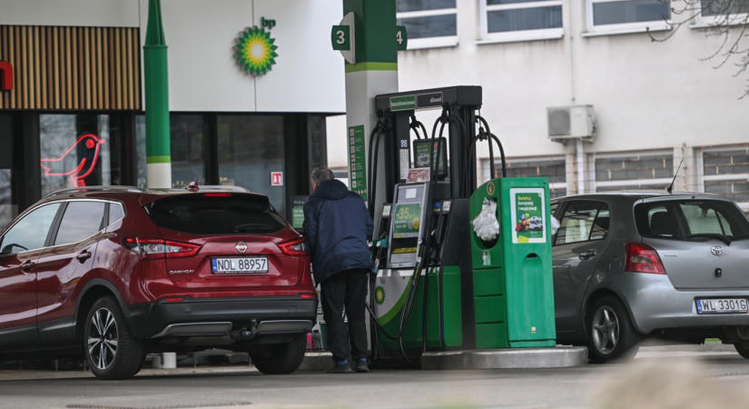 Váratlan fordulat jöhet: Magyar Péternek döntenie kell a benzinárakról