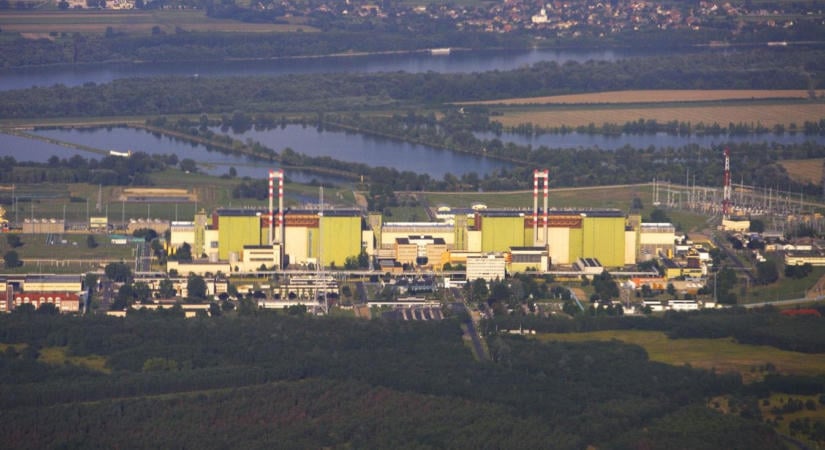 Nem bírt a Dunával a román atomerőmű, Pakson keresték a megoldást