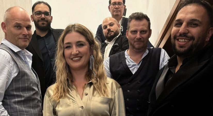 NAPI-KLIP: Dés László klasszikusával indít országos turnét Lábas Viki és a Swing à la Django (VIDEÓ)