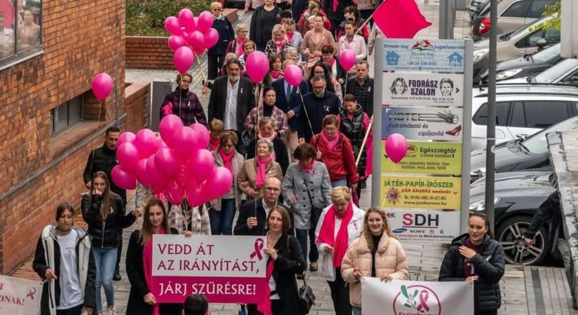 Rózsaszínbe borul Veszprém – ismét a nők egészségéért sétálnak