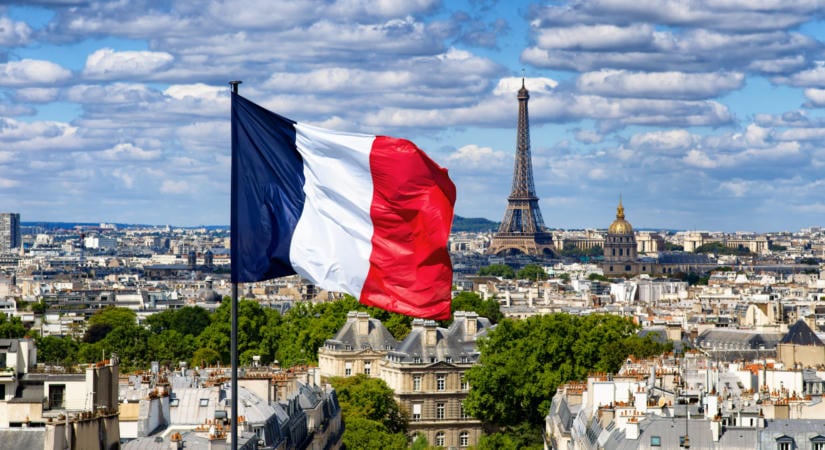 Tömegével függesztik fel a tanítást a francia középiskolák az erőszakhullám miatt