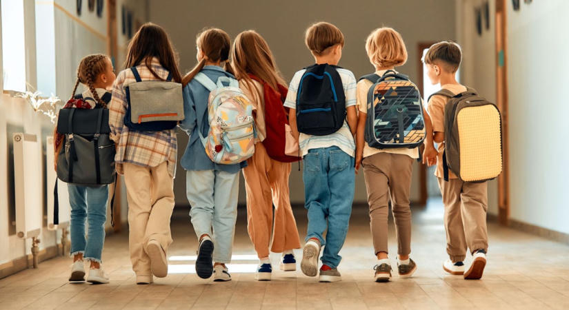 Csupa ötös a bizonyítványuk: mától mutatjuk Bács-Kiskun kitűnő tanulóit – fotók