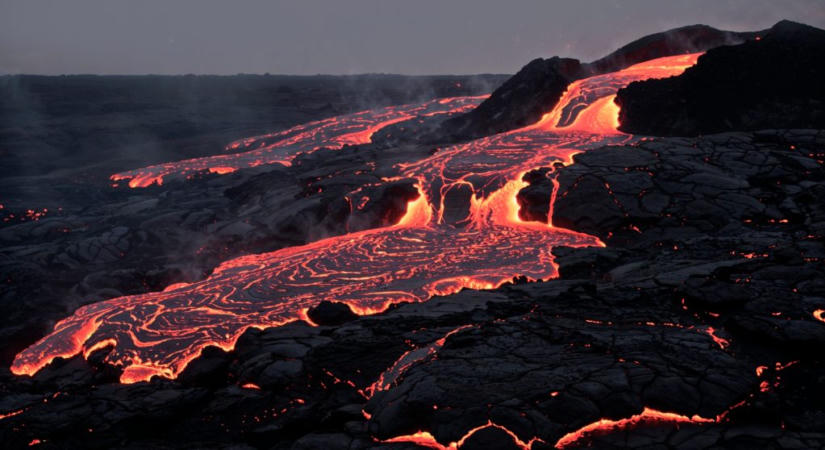 A túlhevült magma lehet a látványos vulkánkitörések titka