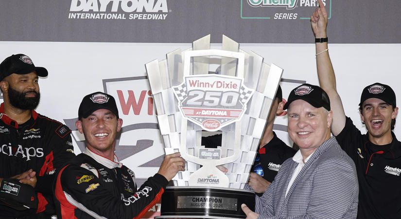 424. futamán, 39 évesen megszerezte első győzelmét Ryan Sieg, kialakult a NASCAR O’Reilly bajnoki hajrájának mezőnye Daytonán