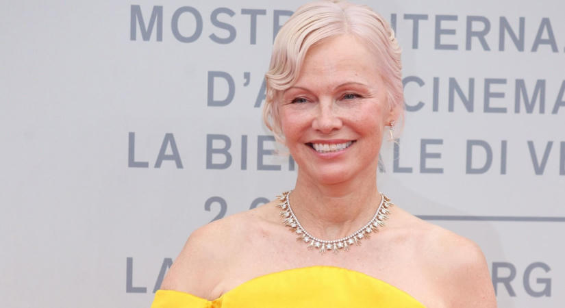 Pamela Anderson ismét a természetességre szavazott
