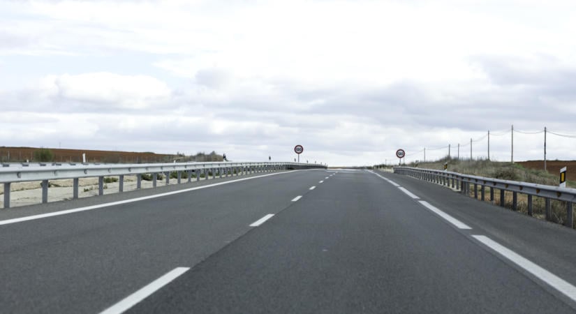 Jöjjön a virtuális valóság, avagy szabad-e autót vezetni 90 évesen – kérdések a súlyos tragédia után