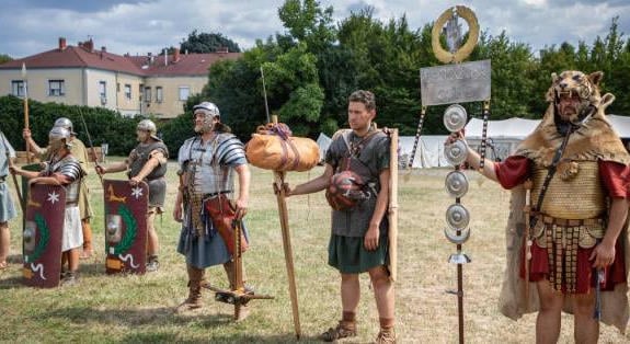 Ismeretterjesztő előadások, Phaedrus mesék és római katonák tárlatvezetése – Jön a II. Limes-nap