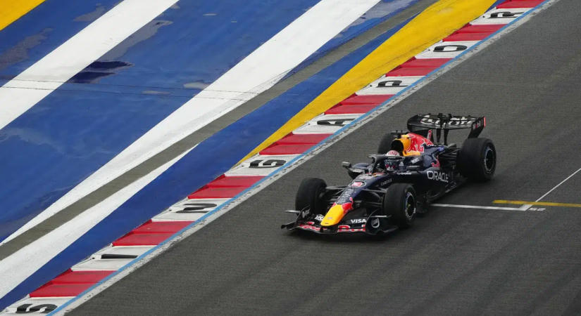 Verstappen remek formában: a nagydíj pole-ja is az övé Szingapúrban!