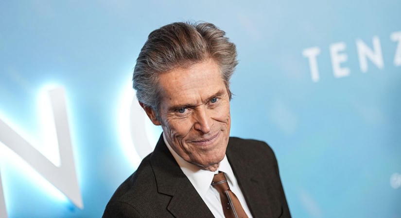 A 71 éves Willem Dafoe meglepő boldogságreceptje: a mosogatás – és a pszichológusok szerint igaza van