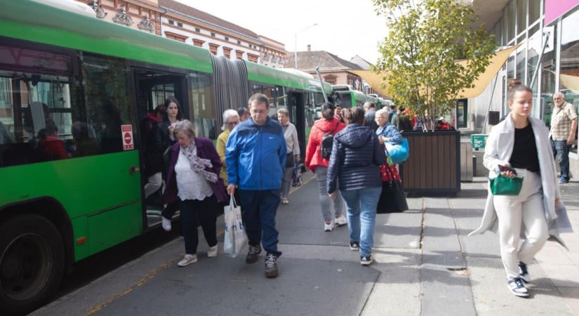 Kiveszőben az udvariasság? A pécsiek szerint egyre ritkább a figyelmesség