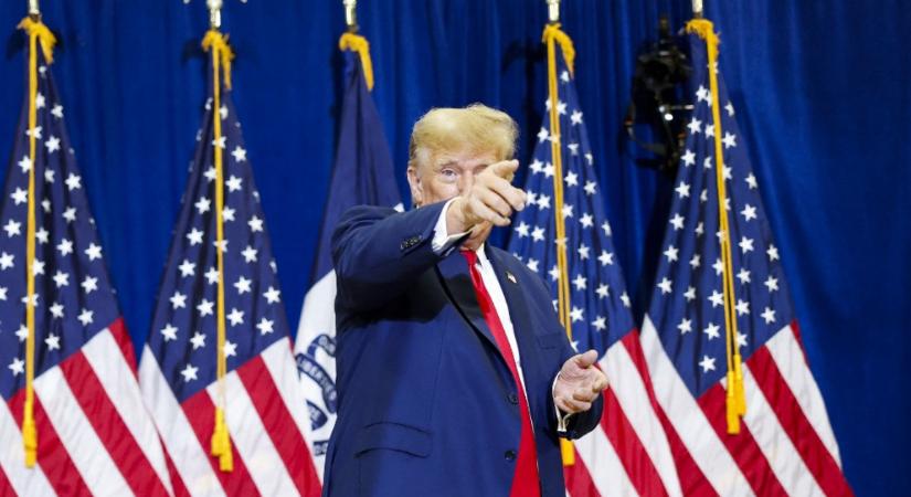 Trump megint Orbánt dícsérte, majd elkezdett hülyeségeket hadoválni a mágnesek működéséről