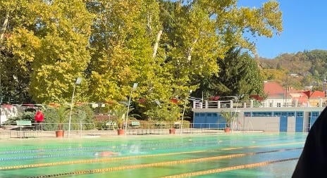 Azonnali hatállyal bezáratta Esztergom strandfürdőjét a kormányhivatal