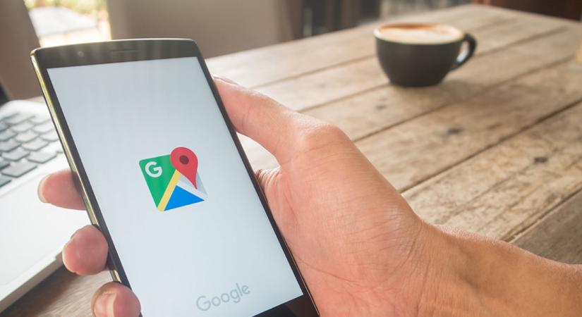 Dermesztő dolgot szúrt ki a Google Térkép a gabonamező felett