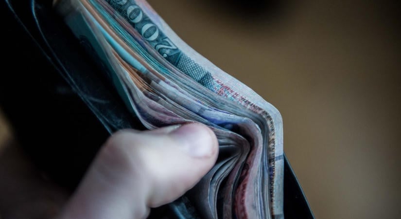 Mennyi a bruttója? Most megnézheti, milyen messze van a legjobban kereső magyaroktól