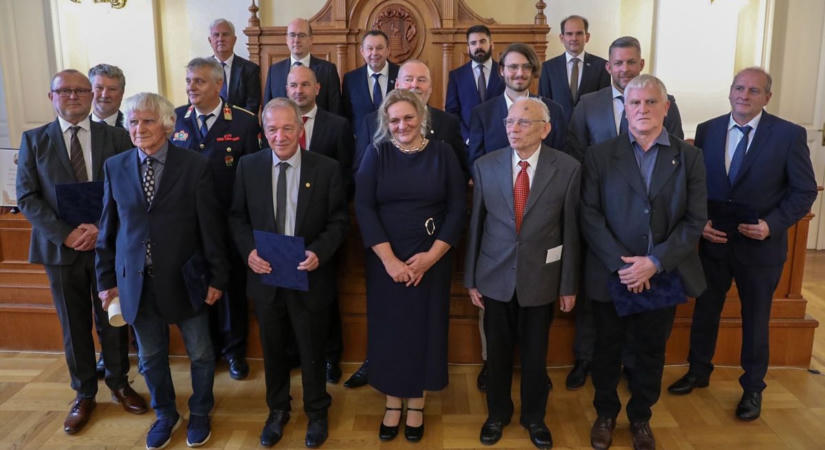 Ők a Vas Megyei Közgyűlés kitüntetettjei nemzeti ünnepünkön - fotók