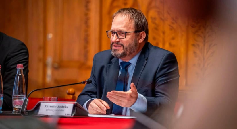 Kármán András: A bukott miniszterelnök abban reménykedik, rosszra fordulnak a dolgok. Attól tartok, ismét csalódást kell neki okoznunk