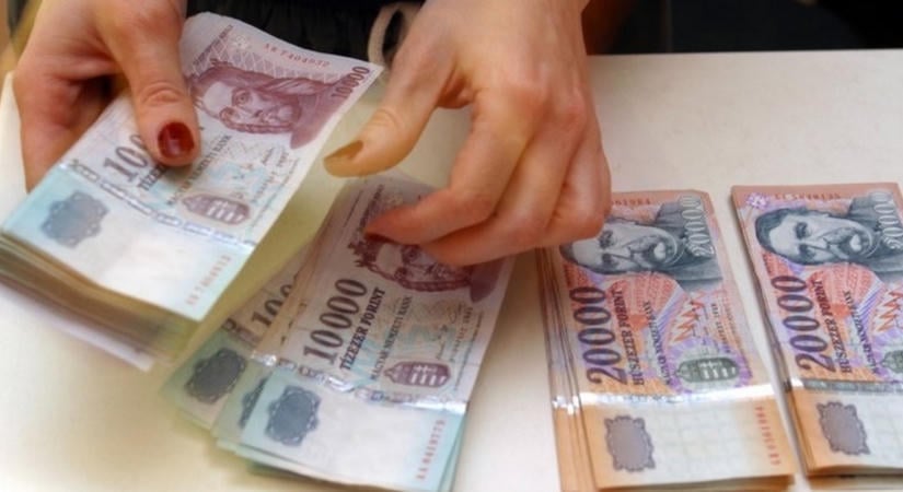Rossz hangulatban ébredt a forint csütörtök reggel