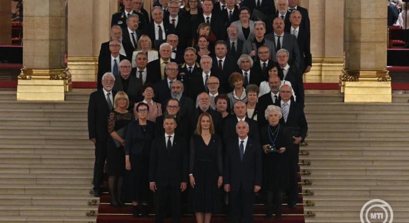 Pécsi orvosokat is kitüntettek az október 23-i nemzeti ünnep alkalmából