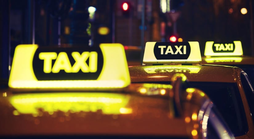 Így húzta le pofátlanul a turistákat a budapesti áltaxis: elképesztő trükkökkel verte át a gyanútlan utasokat