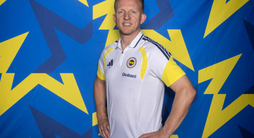 Dirk Kuyt vette át a Fenerbahce irányítását!